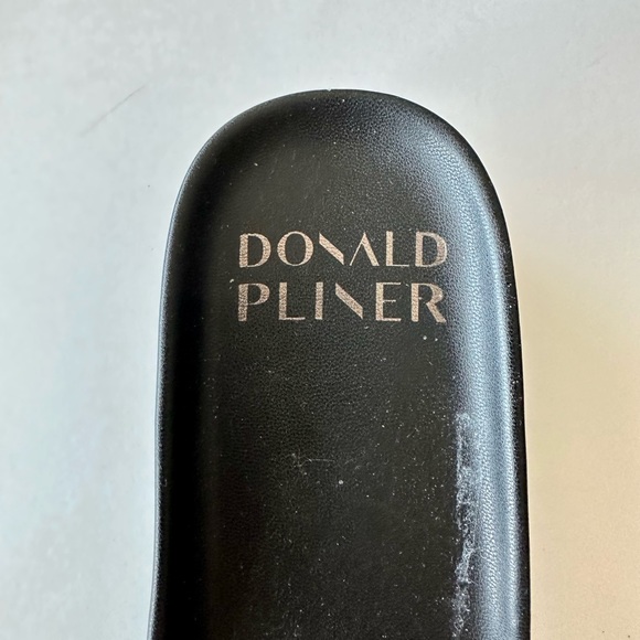 Donald Pliner Wedge Sandals 6M - Picture 6 of 7